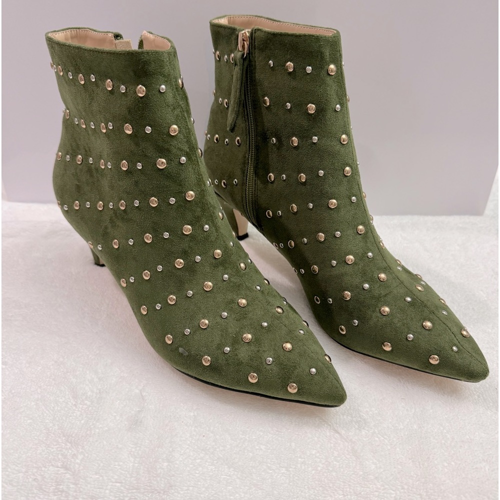 Women’s Olive Green Studded Ankle Boots Size 8.5